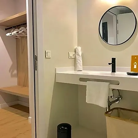 Ixua Hotela Otel 3*