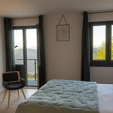 Ixua Hotela Hotel 3*